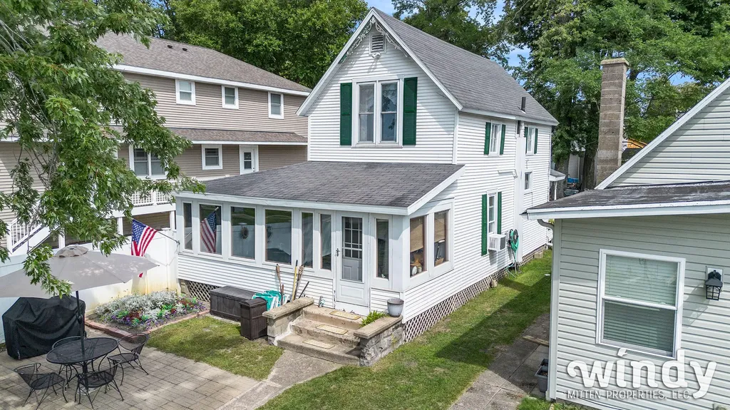 5412 Forest Avenue Watervliet Township MI 49098