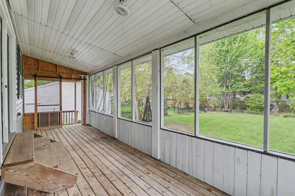 243 E Catherine Street Bellevue Village MI 49021