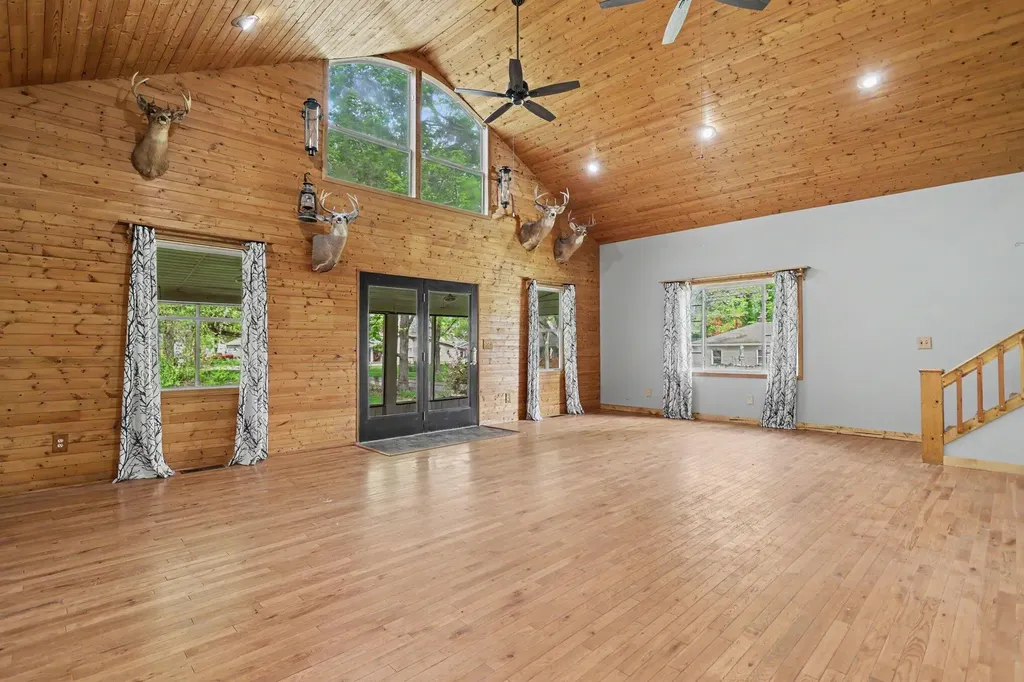 243 E Catherine Street Bellevue Village MI 49021