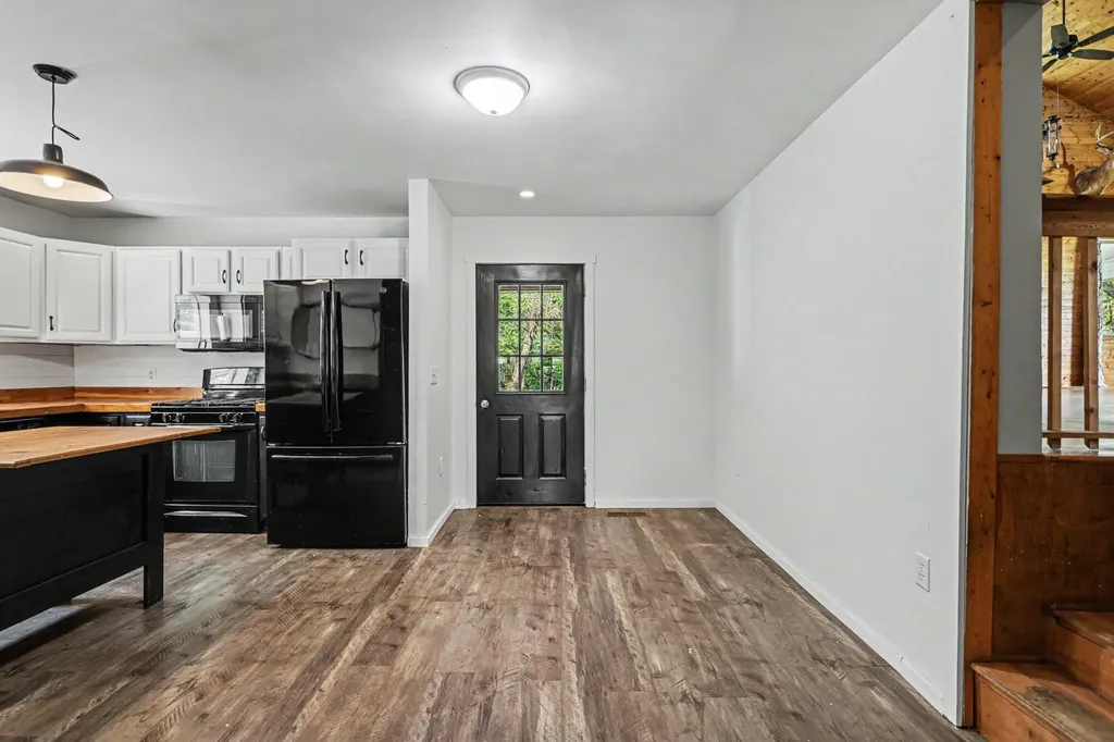 243 E Catherine Street Bellevue Village MI 49021