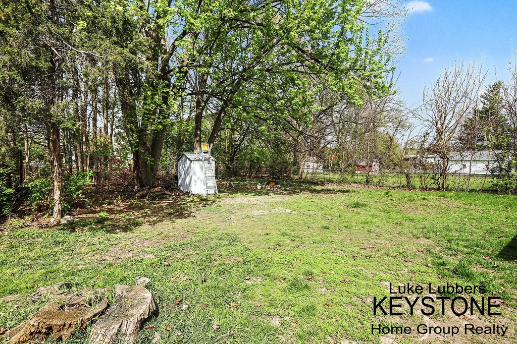 237 Hopkins Street Pennfield Charter Township MI 49017