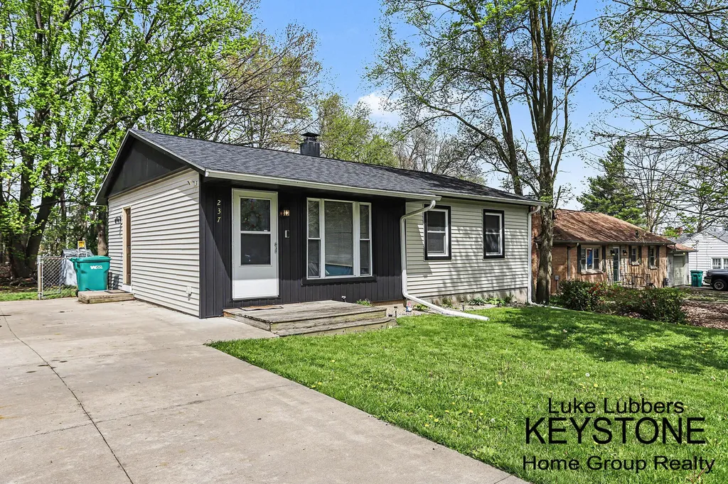 237 Hopkins Street Pennfield Charter Township MI 49017