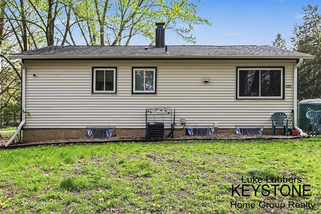 237 Hopkins Street Pennfield Charter Township MI 49017
