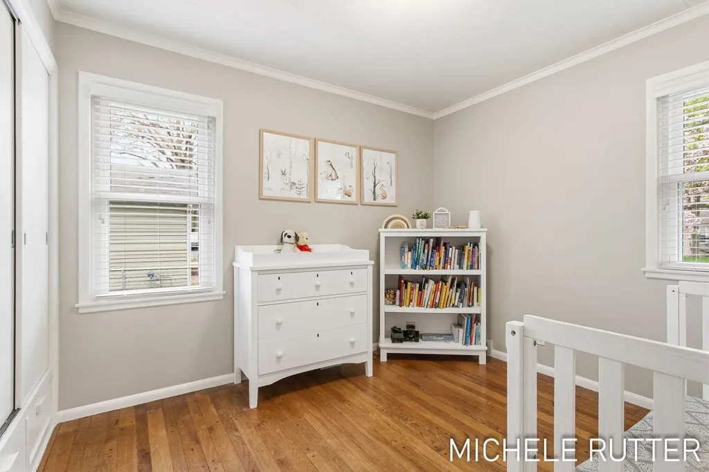 526 Pinecrest Street Holland Charter Township MI 49424