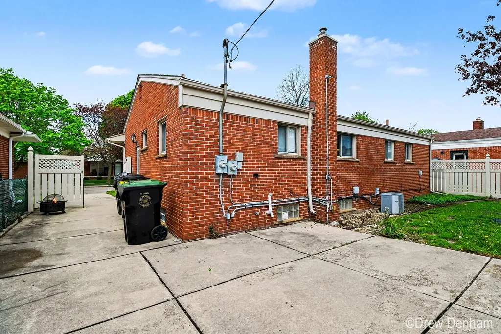 1797 Newman Drive Trenton City MI 48183