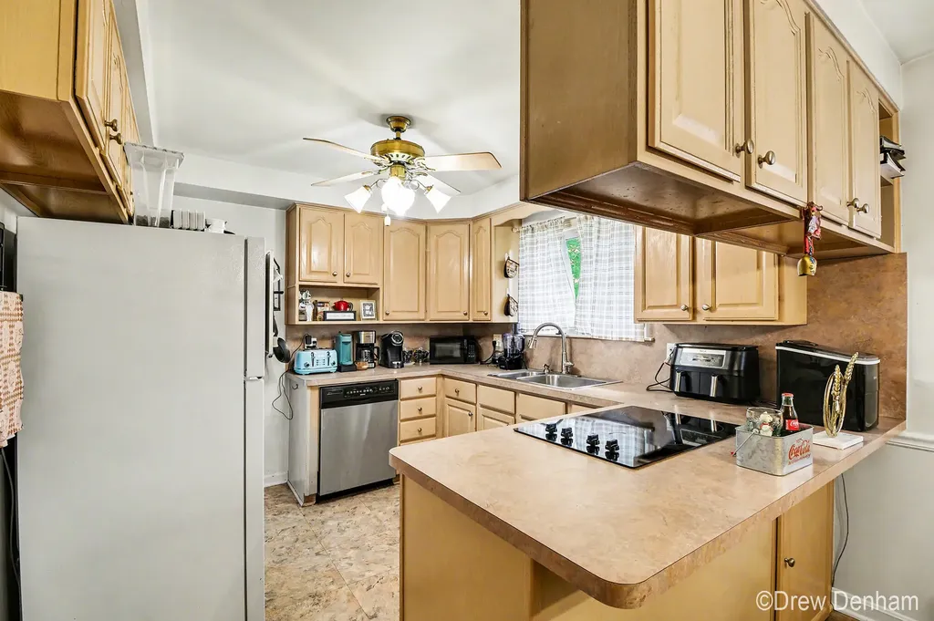 1797 Newman Drive Trenton City MI 48183