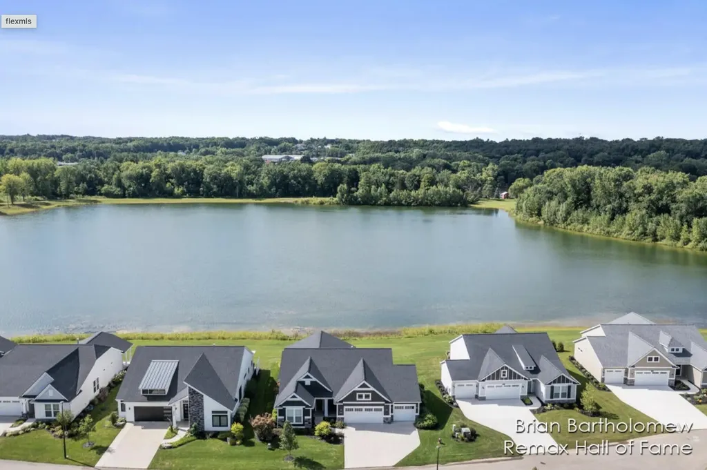 2930 Isle Water Drive Plainfield Charter Township MI 49306