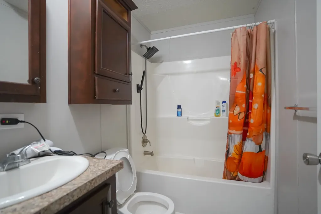 1906 Hawk Drive Kalamazoo City MI 49008