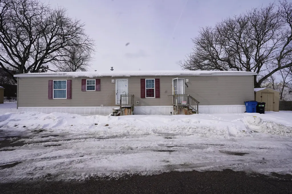 1906 Hawk Drive Kalamazoo City MI 49008