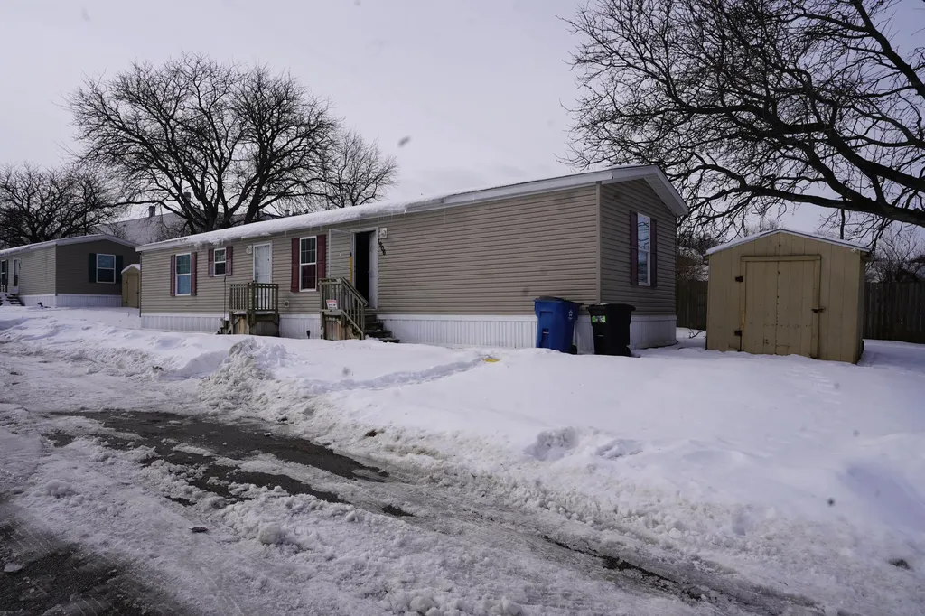 1906 Hawk Drive Kalamazoo City MI 49008