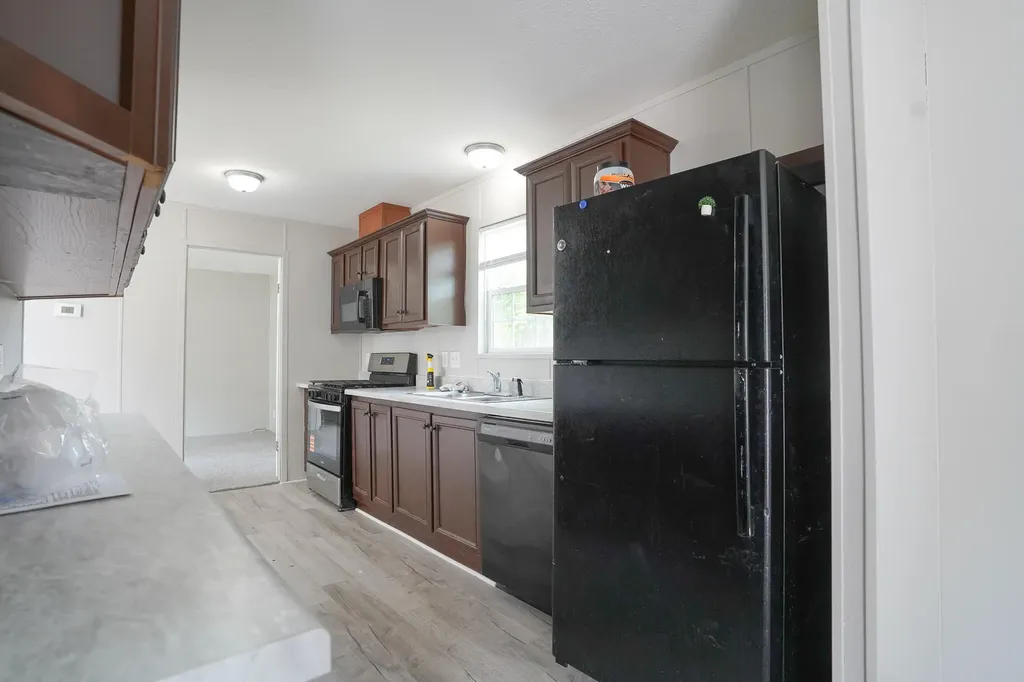 1906 Hawk Drive Kalamazoo City MI 49008