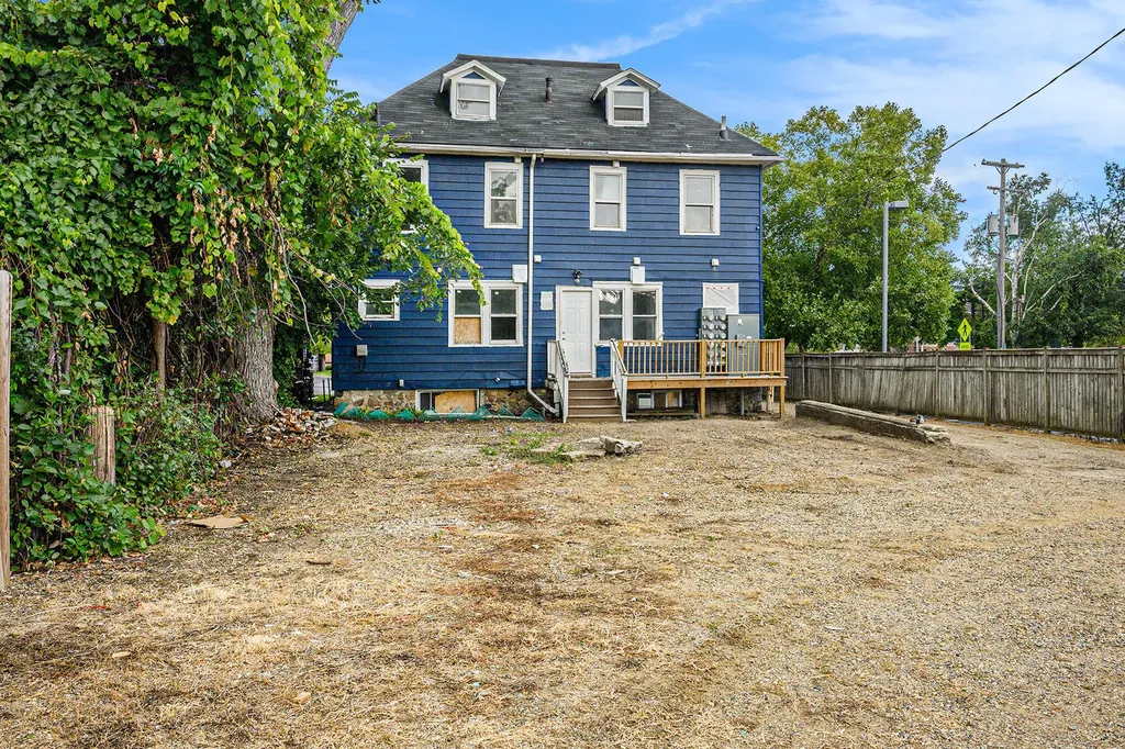 415 W Walnut Street Kalamazoo City MI 49007