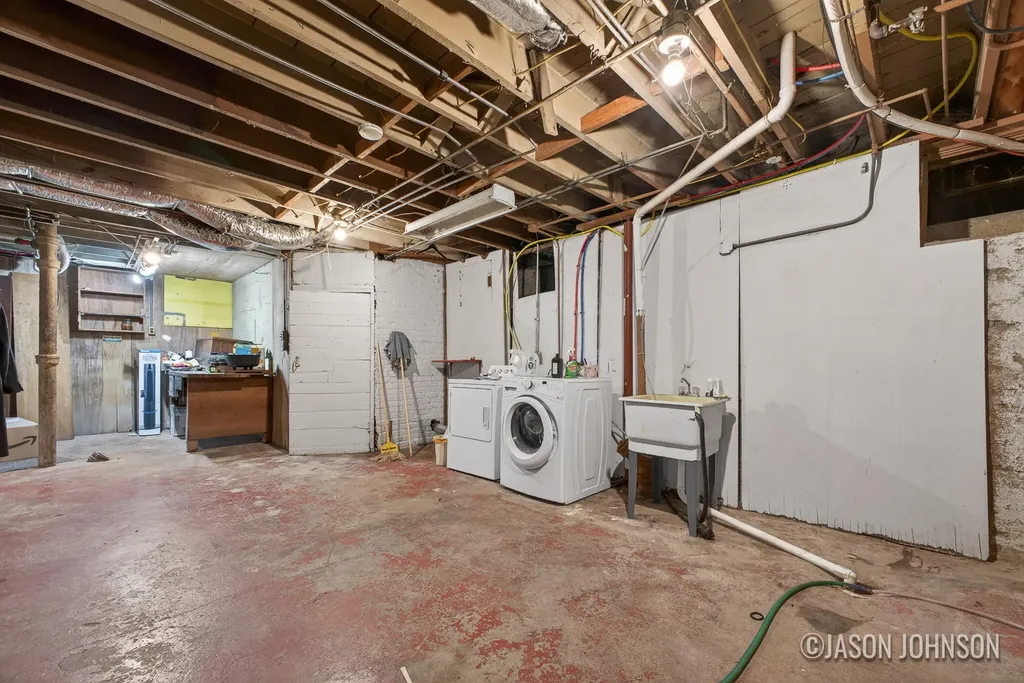 312 Sweet Street NE Grand Rapids City MI 49505