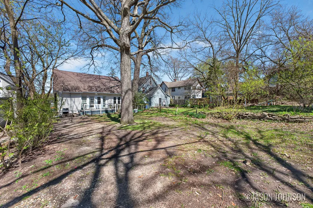 312 Sweet Street NE Grand Rapids City MI 49505