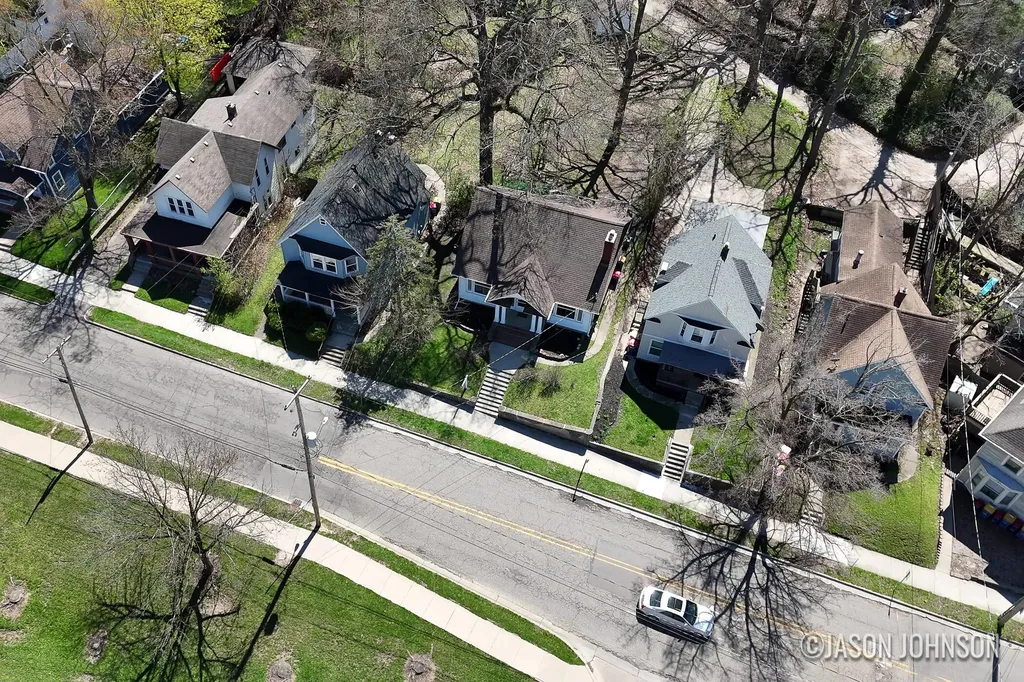 312 Sweet Street NE Grand Rapids City MI 49505