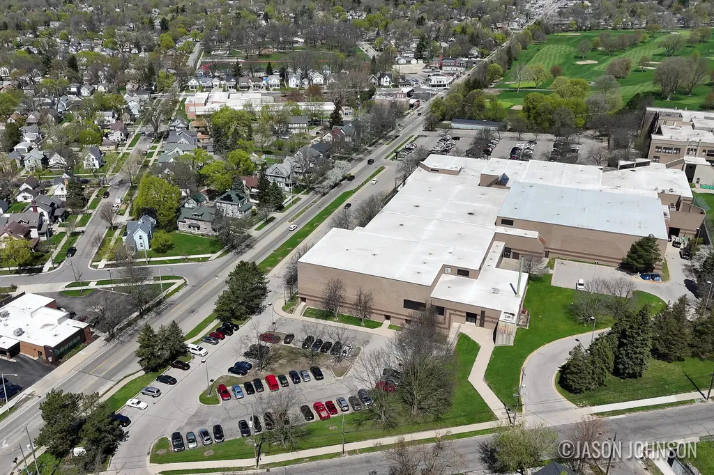 312 Sweet Street NE Grand Rapids City MI 49505