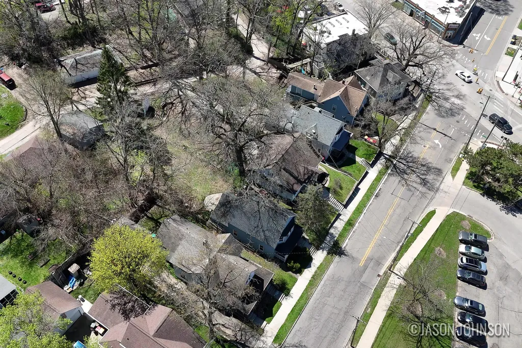 312 Sweet Street NE Grand Rapids City MI 49505