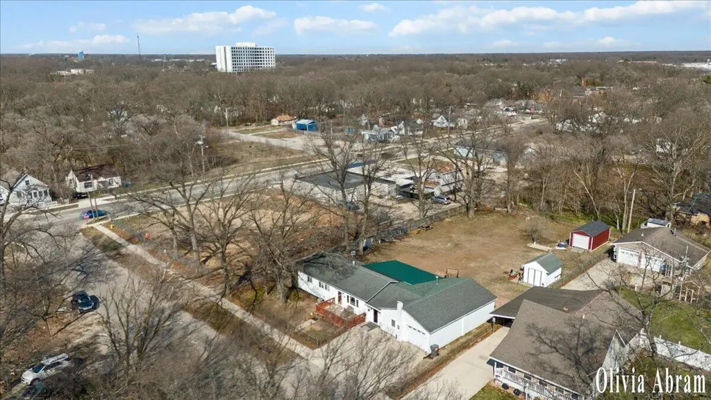 1263 E Broadway Avenue Norton Shores City MI 49444