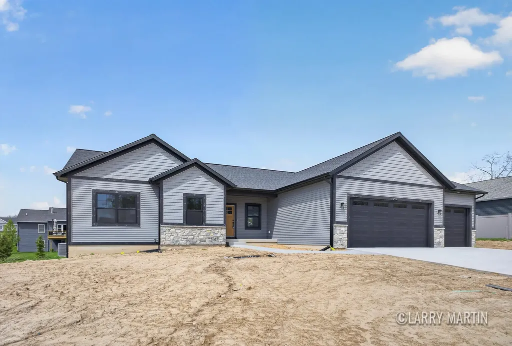 1845 Stratford Lane NW Walker City MI 49534