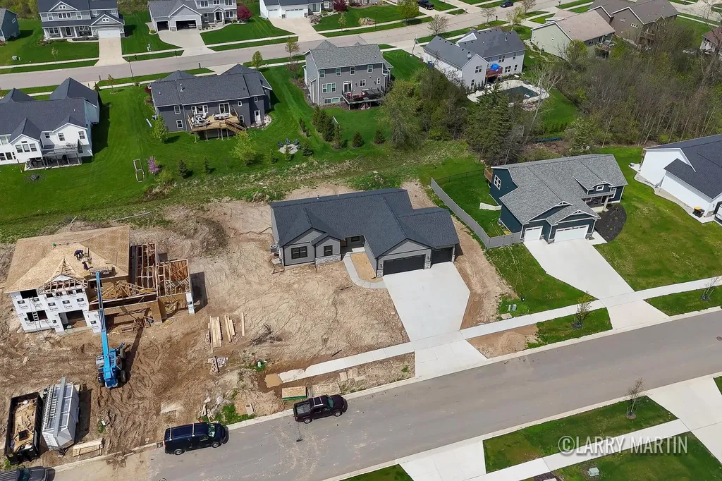 1845 Stratford Lane NW Walker City MI 49534