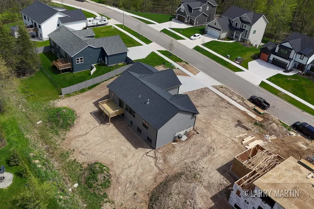 1845 Stratford Lane NW Walker City MI 49534