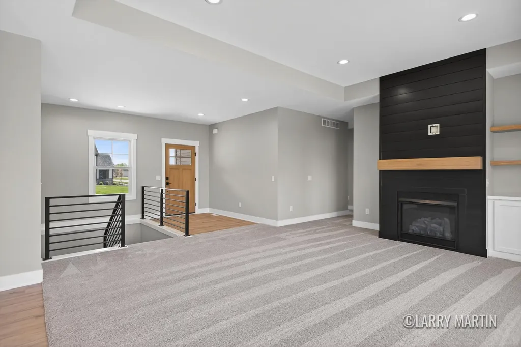 1845 Stratford Lane NW Walker City MI 49534