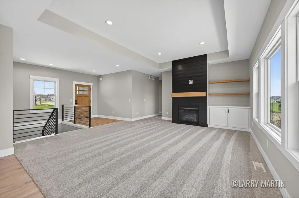1845 Stratford Lane NW Walker City MI 49534