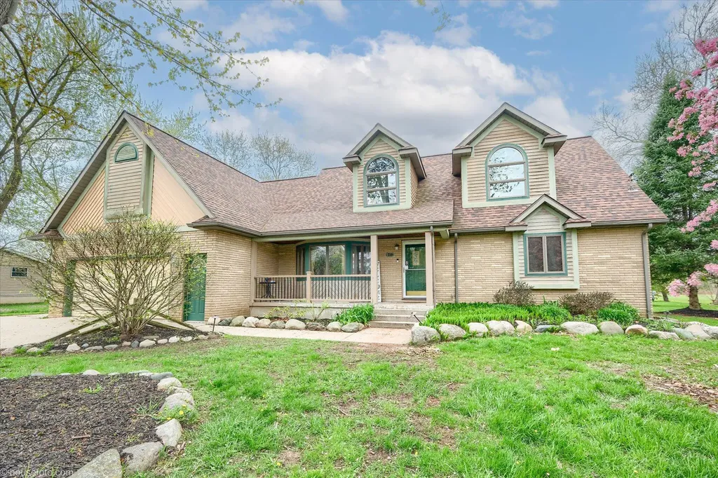 6453 Johnson Road Flushing Charter Township MI 48433