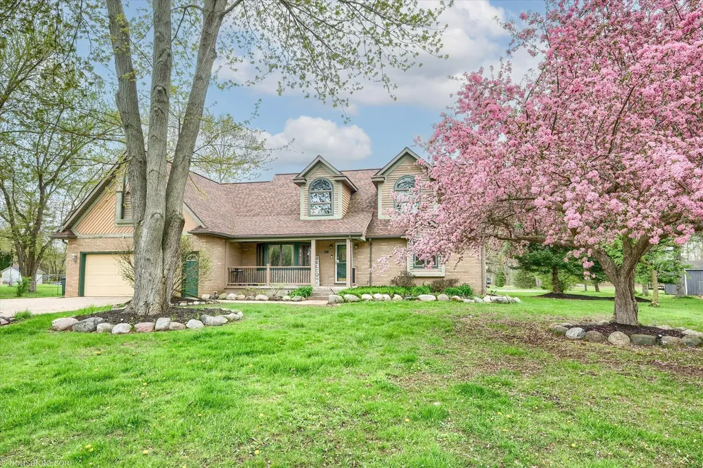 6453 Johnson Road Flushing Charter Township MI 48433