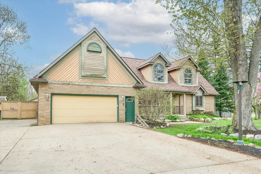 6453 Johnson Road Flushing Charter Township MI 48433
