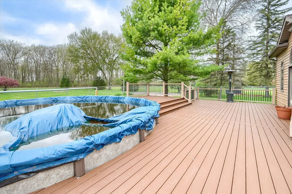 6453 Johnson Road Flushing Charter Township MI 48433