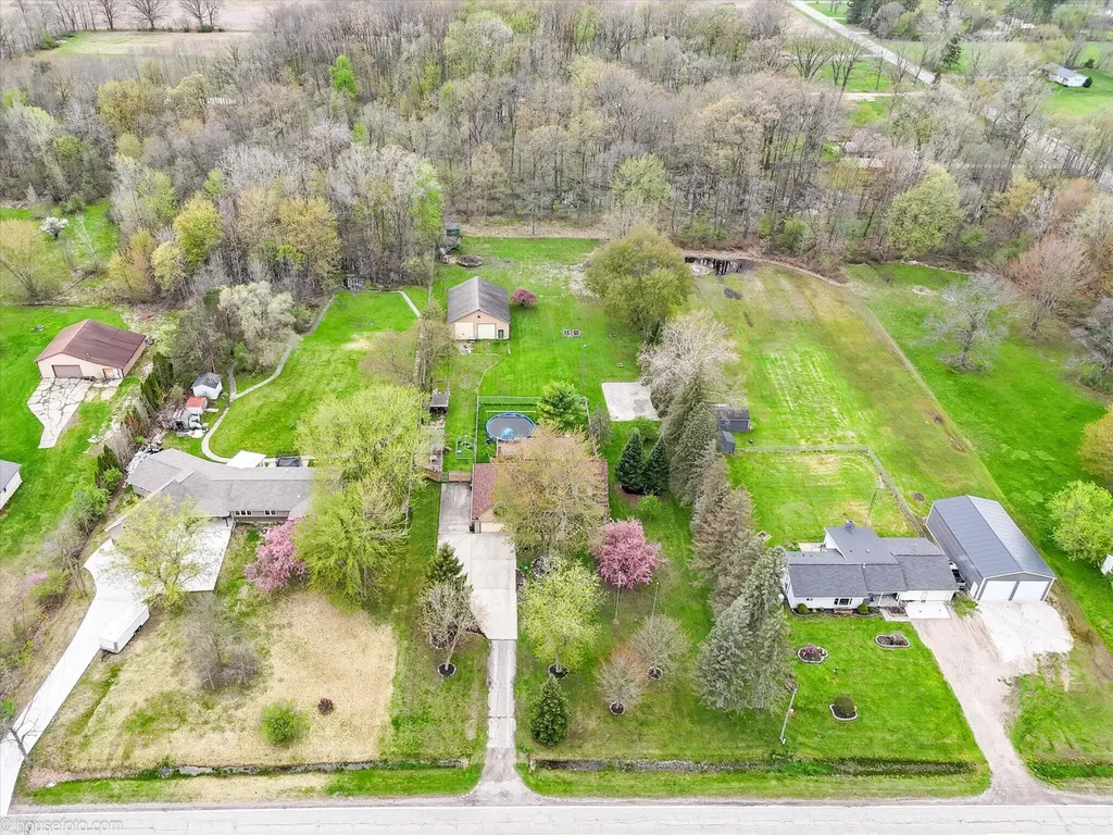 6453 Johnson Road Flushing Charter Township MI 48433
