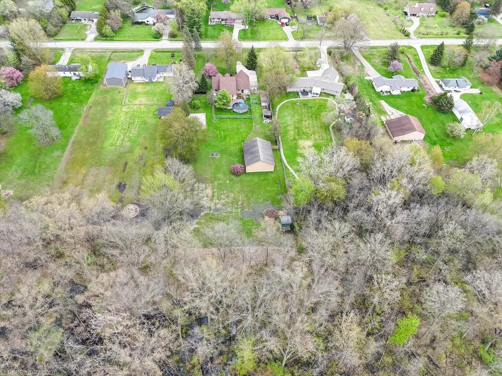6453 Johnson Road Flushing Charter Township MI 48433