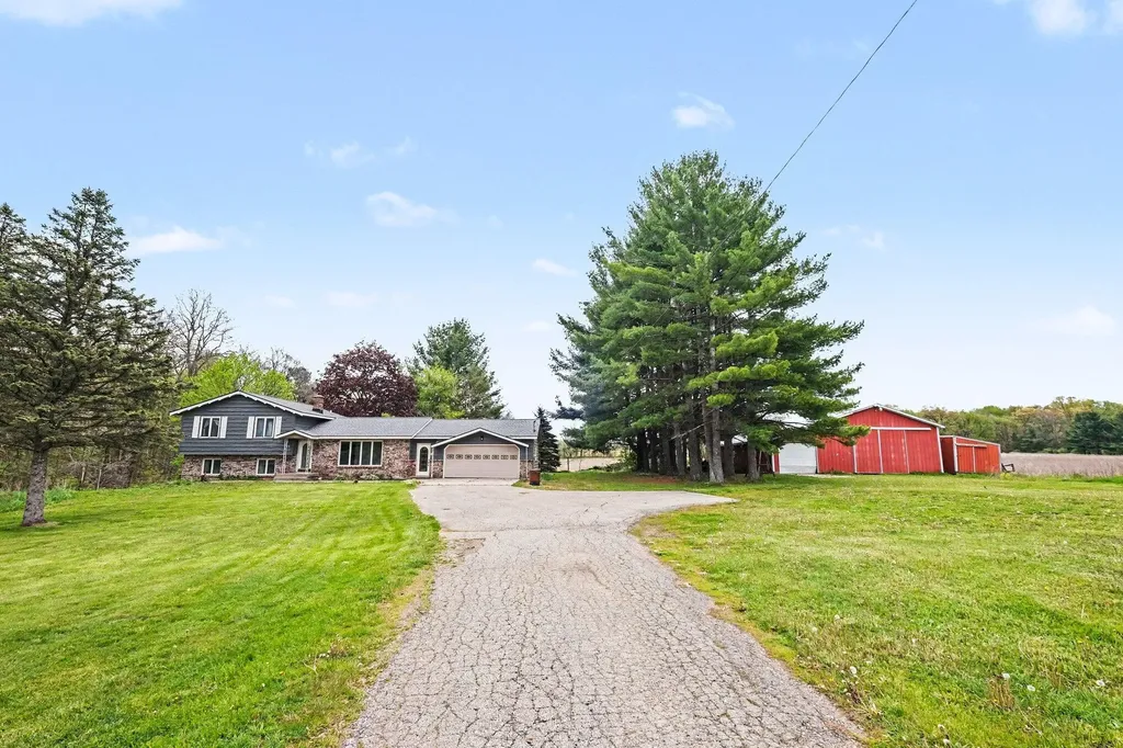 11400 Tefft Avenue NE Courtland Township MI 49341