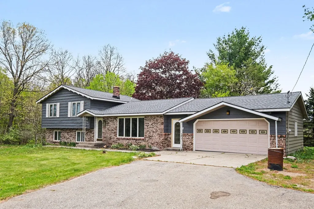 11400 Tefft Avenue NE Courtland Township MI 49341