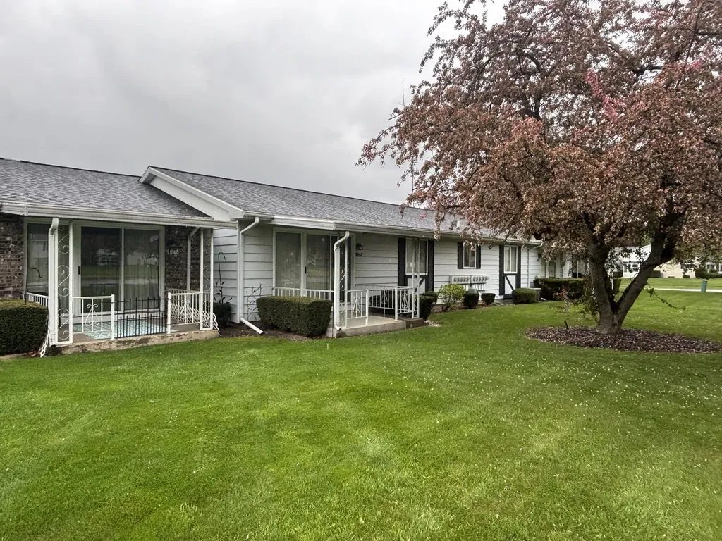5646 Leisure S Drive SE Kentwood City MI 49548