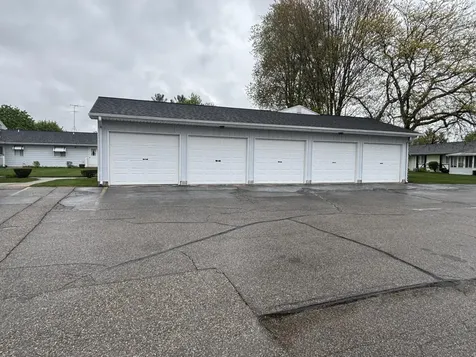 5646 Leisure S Drive SE Kentwood City MI 49548