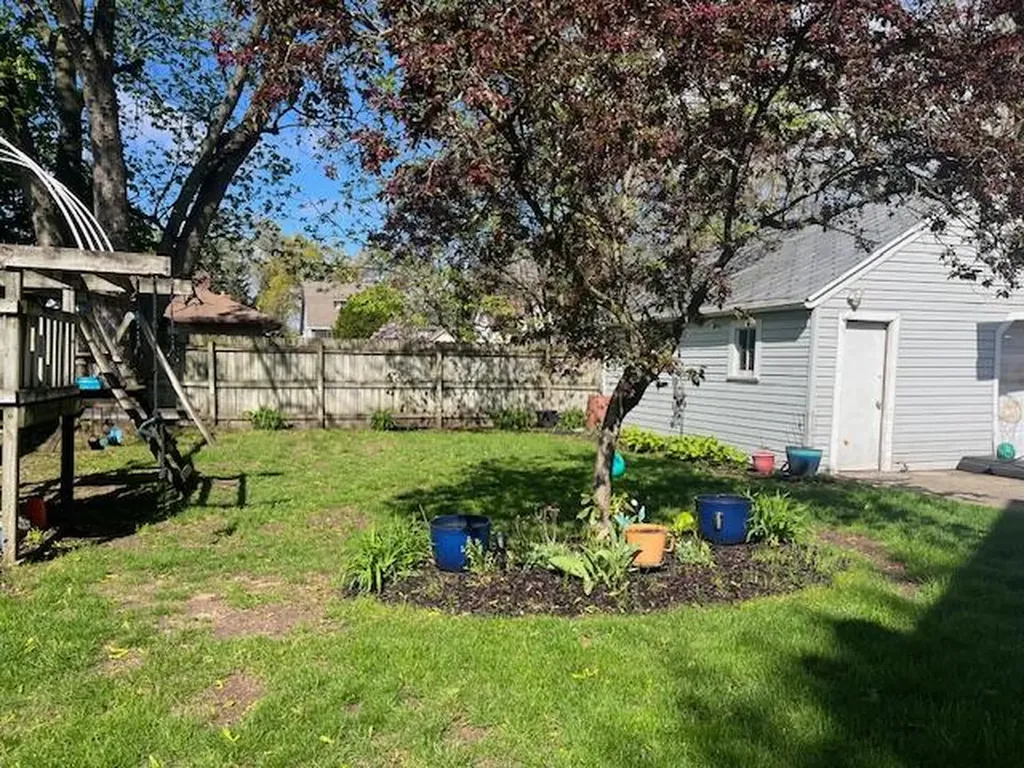 2663 Wyoming Avenue SW Wyoming City MI 49519