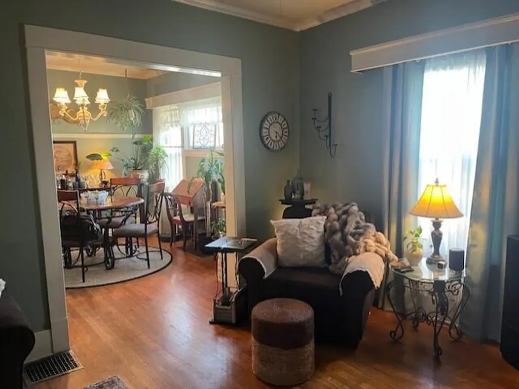 2663 Wyoming Avenue SW Wyoming City MI 49519