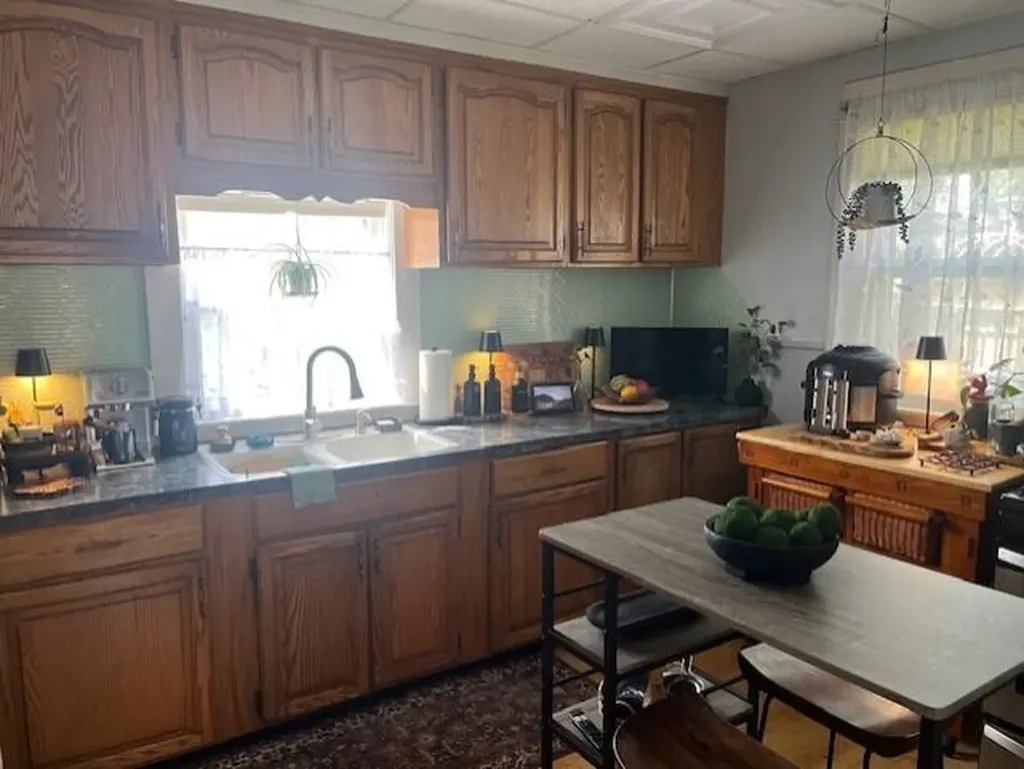 2663 Wyoming Avenue SW Wyoming City MI 49519
