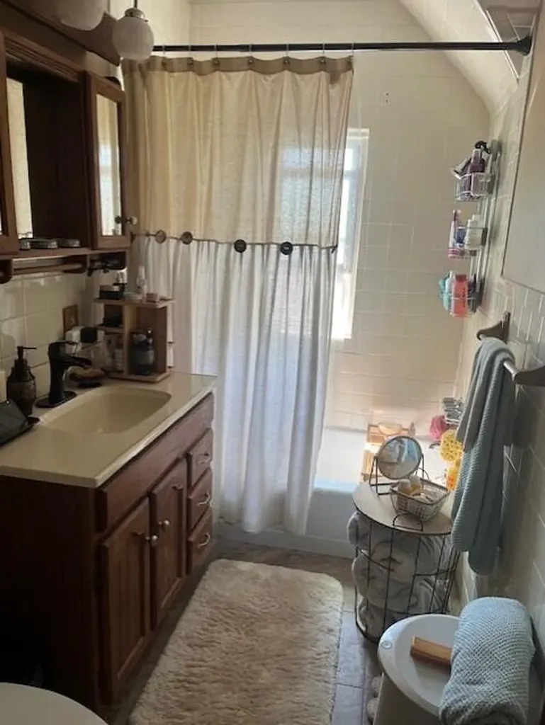 2663 Wyoming Avenue SW Wyoming City MI 49519