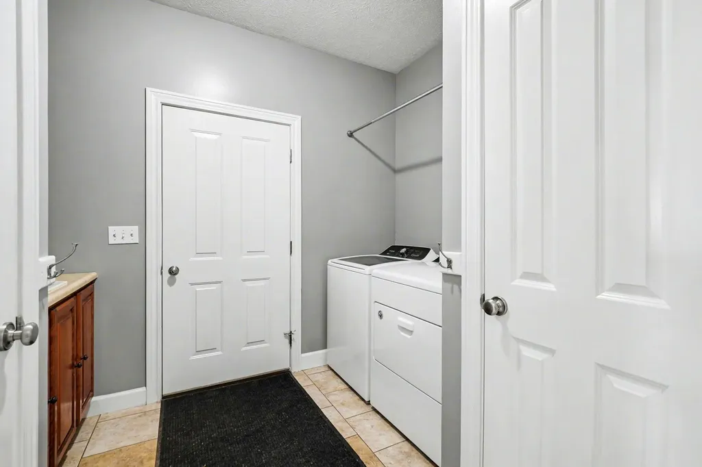 2516 Vanhorn Court Allegan Township MI 49010