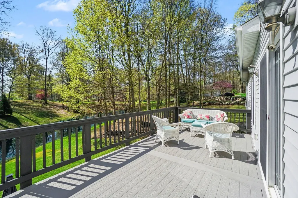 2516 Vanhorn Court Allegan Township MI 49010