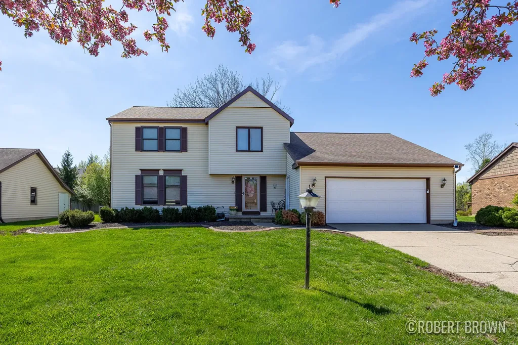 2074 Wolfboro Drive SE Kentwood City MI 49508