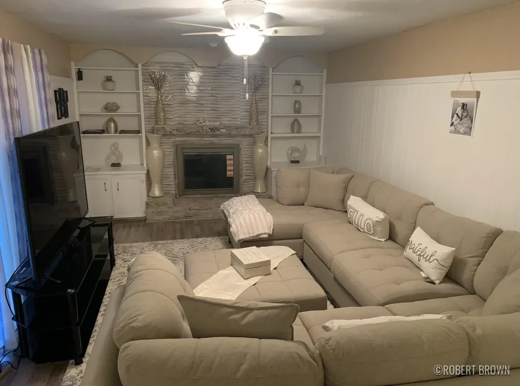 2074 Wolfboro Drive SE Kentwood City MI 49508