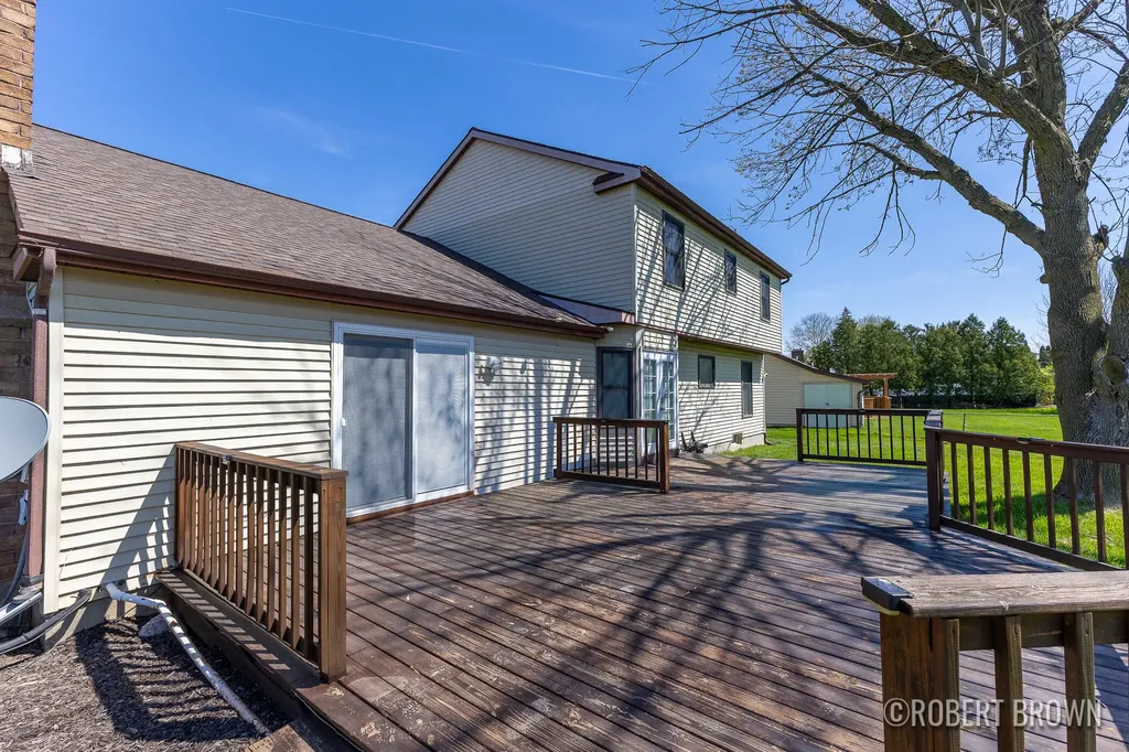 2074 Wolfboro Drive SE Kentwood City MI 49508