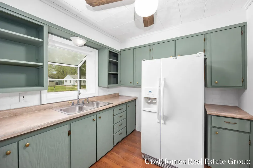 231 50th Street SW Wyoming City MI 49548