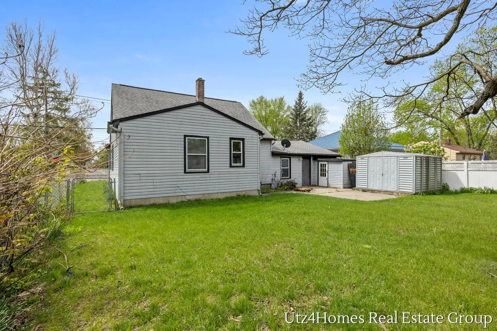 231 50th Street SW Wyoming City MI 49548