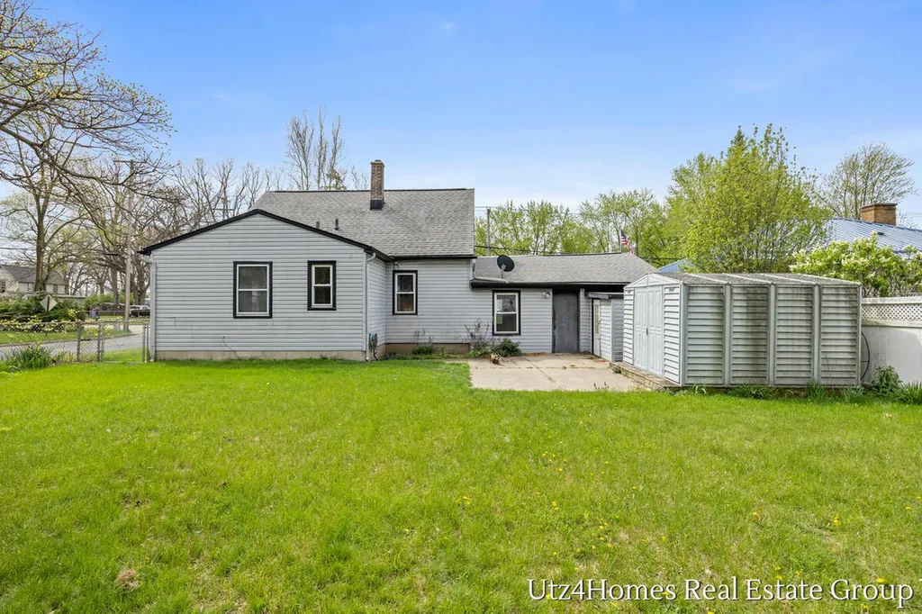 231 50th Street SW Wyoming City MI 49548