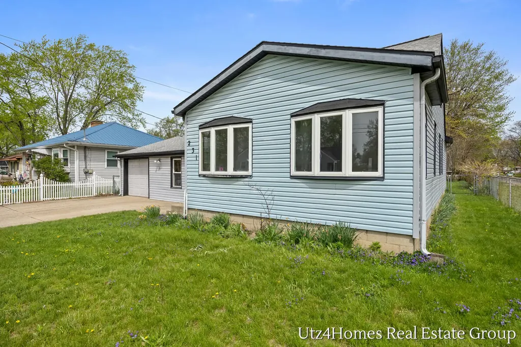 231 50th Street SW Wyoming City MI 49548